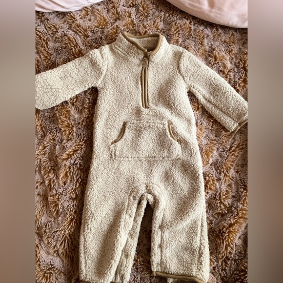 NWOT Carters fuzzy fleece snowsuit gender neutral in 12 months - Picture 2 of 5